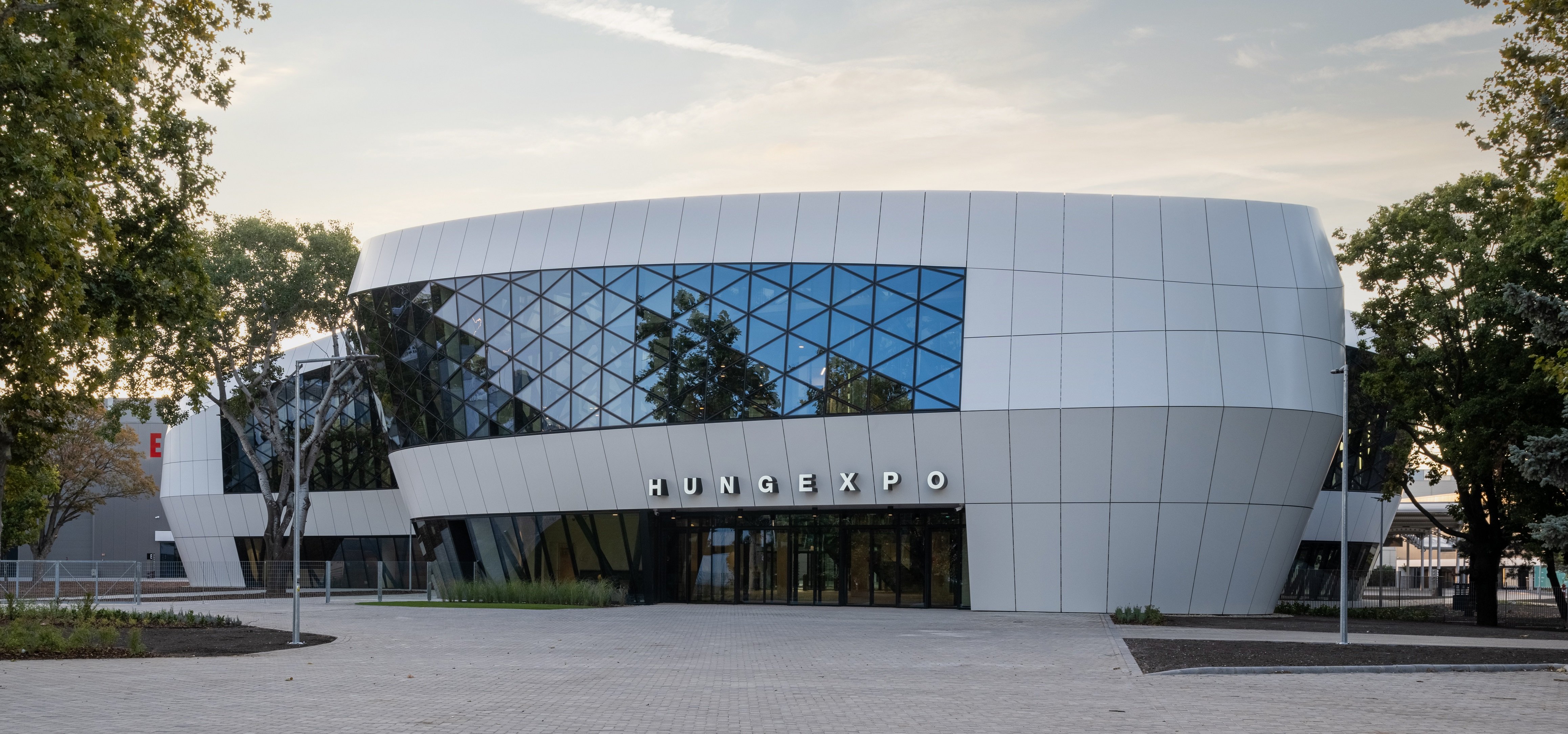 SCS Concepts and Exhibitions Ltd & HUNGEXPO Logo