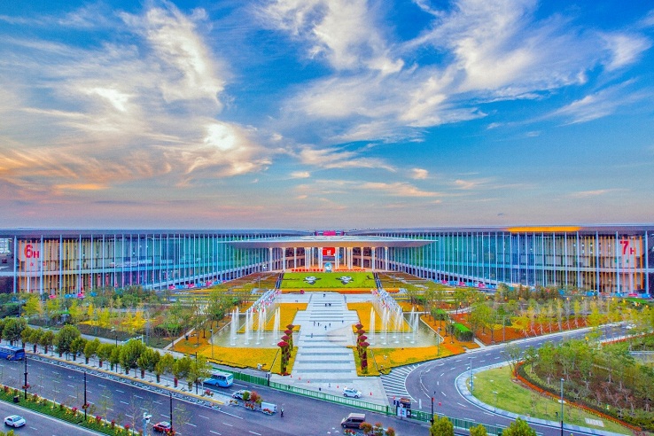 Henan Informa Exhibition Services Co., Ltd. Logo