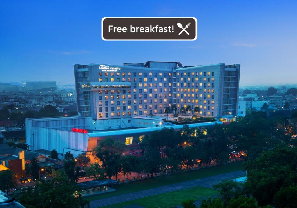 Hotel Santika Premiere Dyandra Hotel & Convention